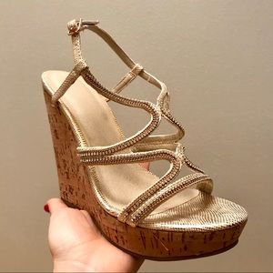 🌟ASOS Gold Cork Wedge🌟